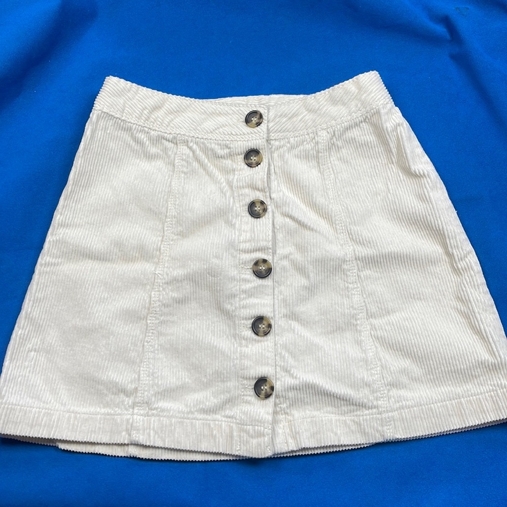 Divided H&M white cream corduroy front button mini skirt 2